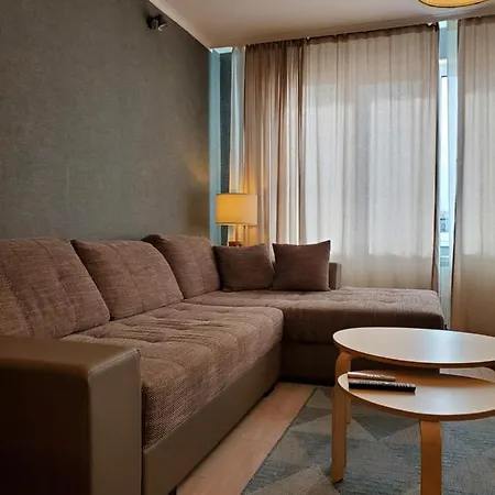 Musagenitsa Subway + Underground Garage דירה סופיה