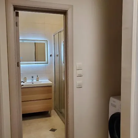 Musagenitsa Subway + Underground Garage Apartman Szófia